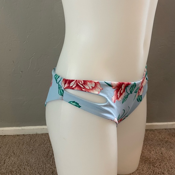 Full Tilt Blue Floral Swim Suit Set - M - Picture 4 of 8